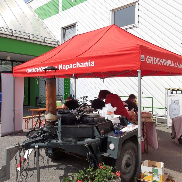 Namiot reklamowy 3x4,5 z nadrukiem na falbanach Kuchnia Polowa