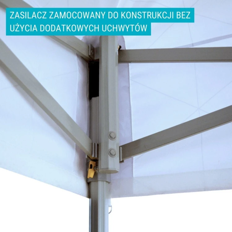 Zasilacz zamocowany do konstrukcji namiotu Octa Pro LED