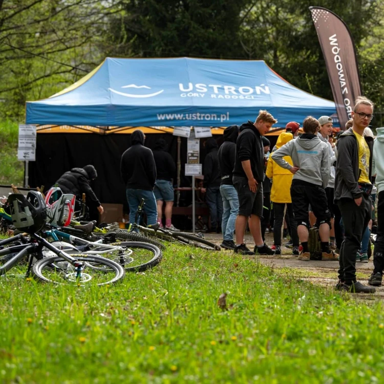 Namiot reklamowy 3x6 z nadrukiem sublimacyjnym Ustroń