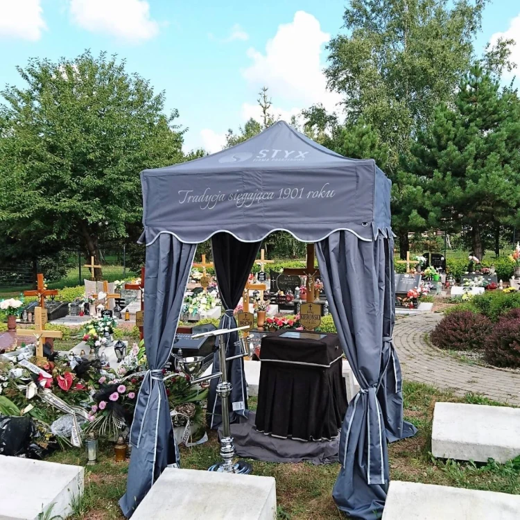 Namiot pogrzebowy nad urnę 1,5x1,5 m z nadrukiem Styks