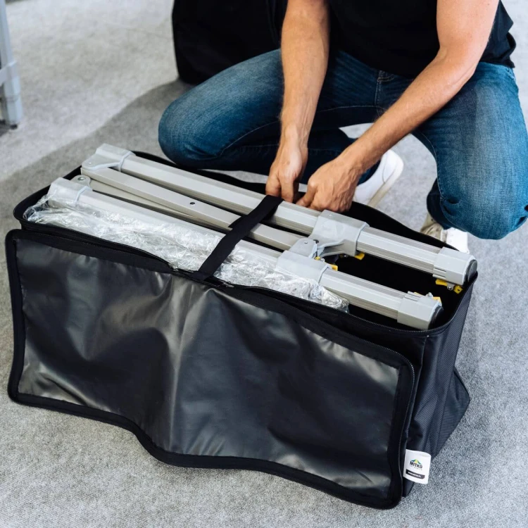 Stelaż stolika handlowego w torbie transportowej