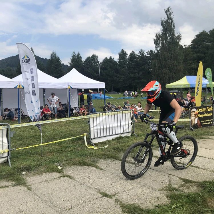 Namiot ekspresowy reklamowy 3x3 m z nadrukiem na falbanach + 1 ściana bez nadruku