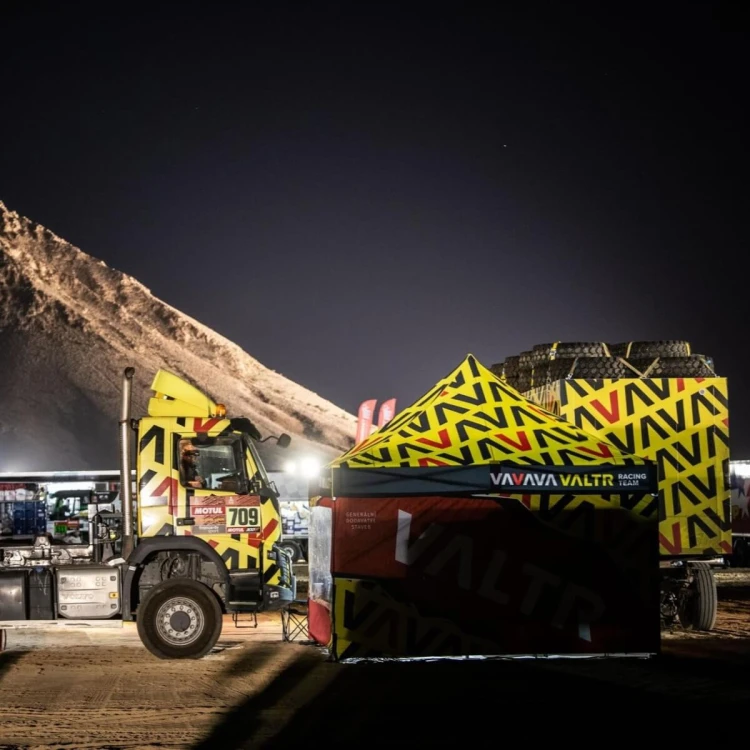 Namiot reklamowy 4x4 z nadrukiem Valtr