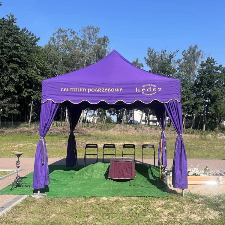Fioletowy namiot pogrzebowy 3x3 z nadrukiem Hedez