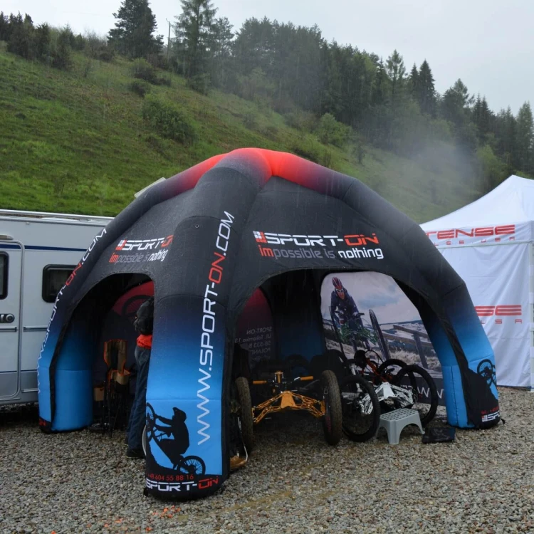 namiot-dmuchany-pajak-4x4-z-nadrukiem-sport-on.jpeg