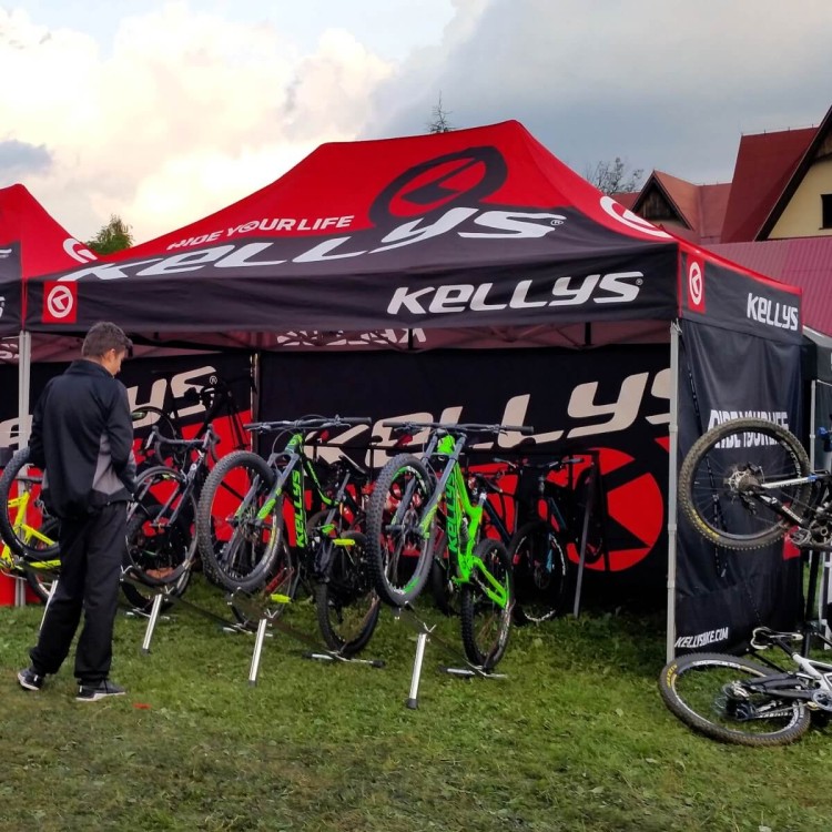 namiot-reklamowy-3x45-z-nadrukiem-kellys.jpg