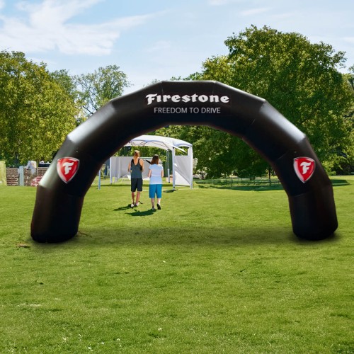 brama-startowa-reklamowa-luk-z-nadrukiem-firestone.jpg
