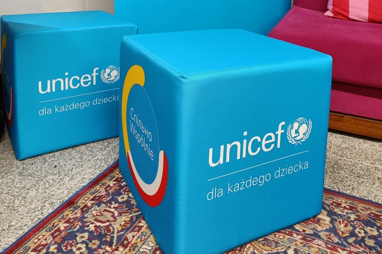 kostki-reklamowe-z-nadrukiem-unicef.webp