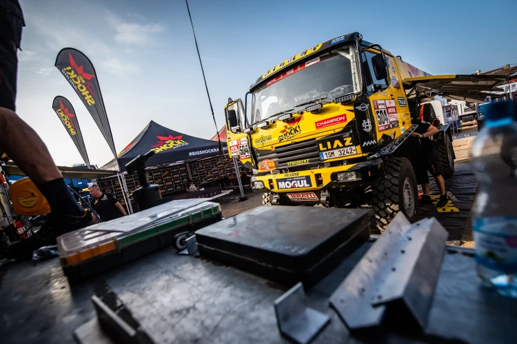 flyer-XL-RACING.webp