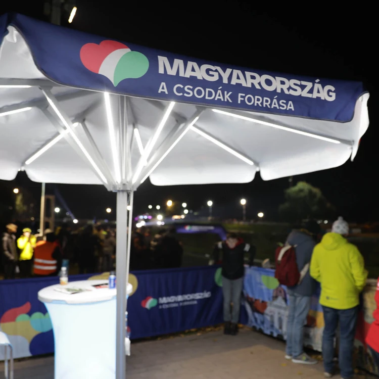 Parasol reklamowy LED z dowolnym nadrukiem