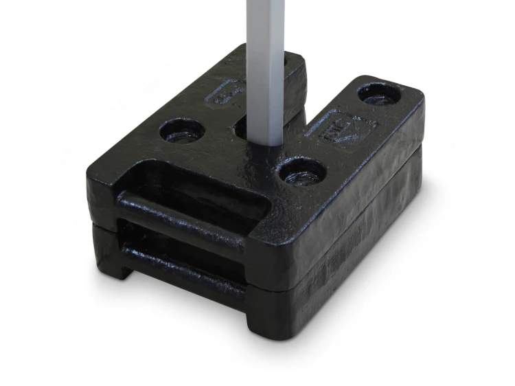 2 obciążniki żeliwne na stopie namiotu