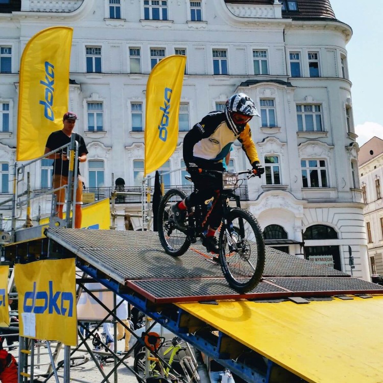 Flagi reklamowe Rider M Round Doka