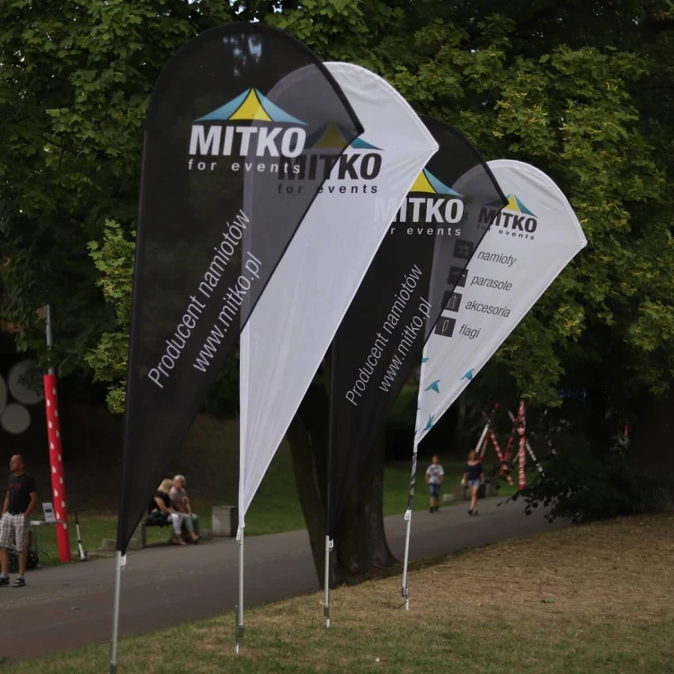 4 flagi reklamowe Flyer M 90x235 cm z nadrukiem MITKO